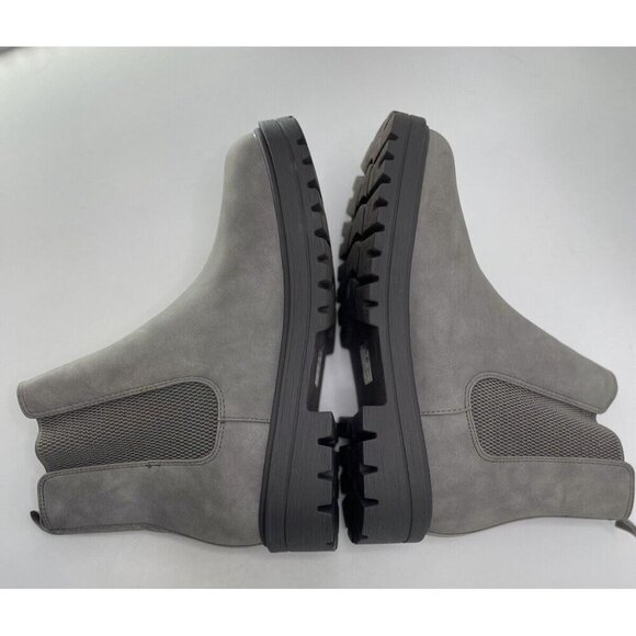 Soda Pilot Lug Sole‎ Low Heel Chelsea Fashion Ankle Booties Size 9 EUC - Picture 7 of 11